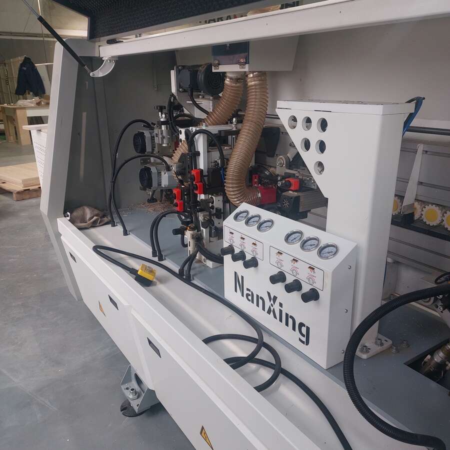 Кромкооблицовочный станок Nanxing NB7CJQ
