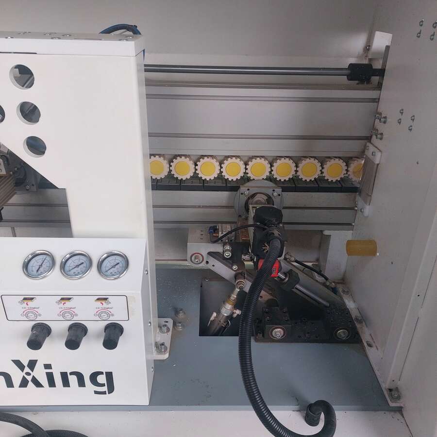Кромкооблицовочный станок Nanxing NB7CJQ