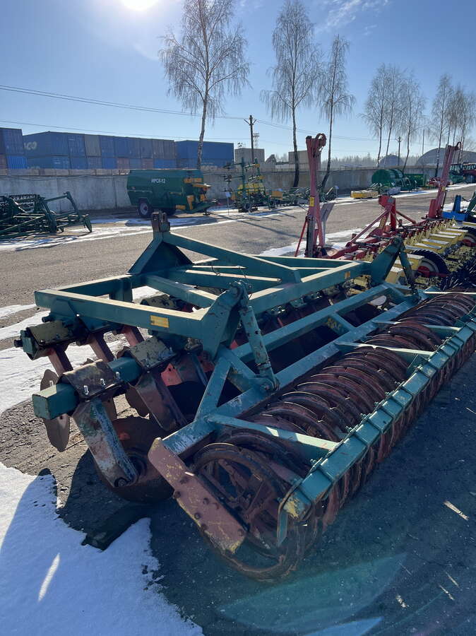 Агрегат почвообрабатывающий полунавесной АПН-3