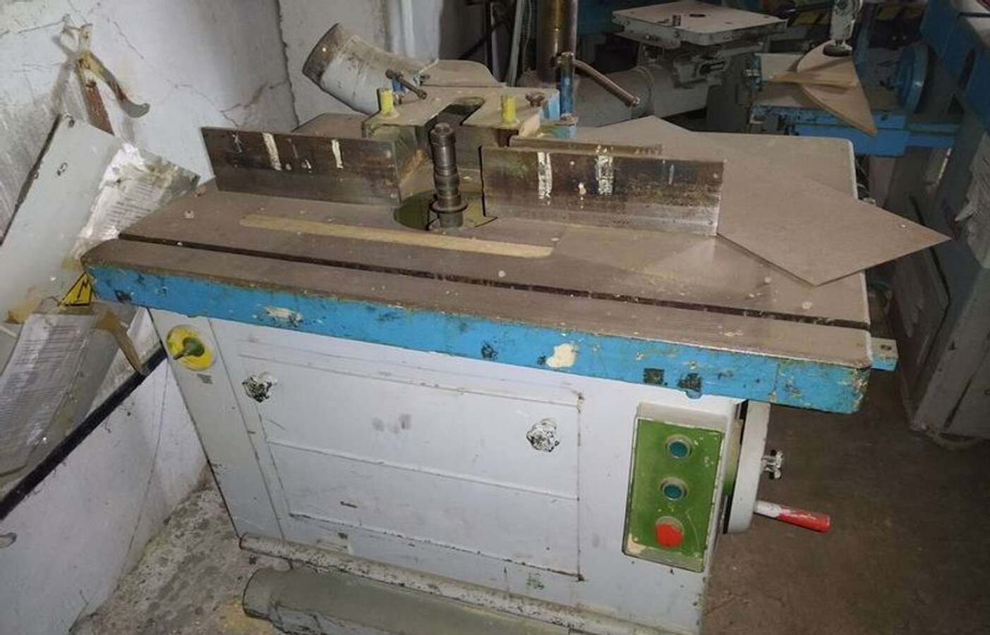 Кромкооблицовочный станок Jaroma