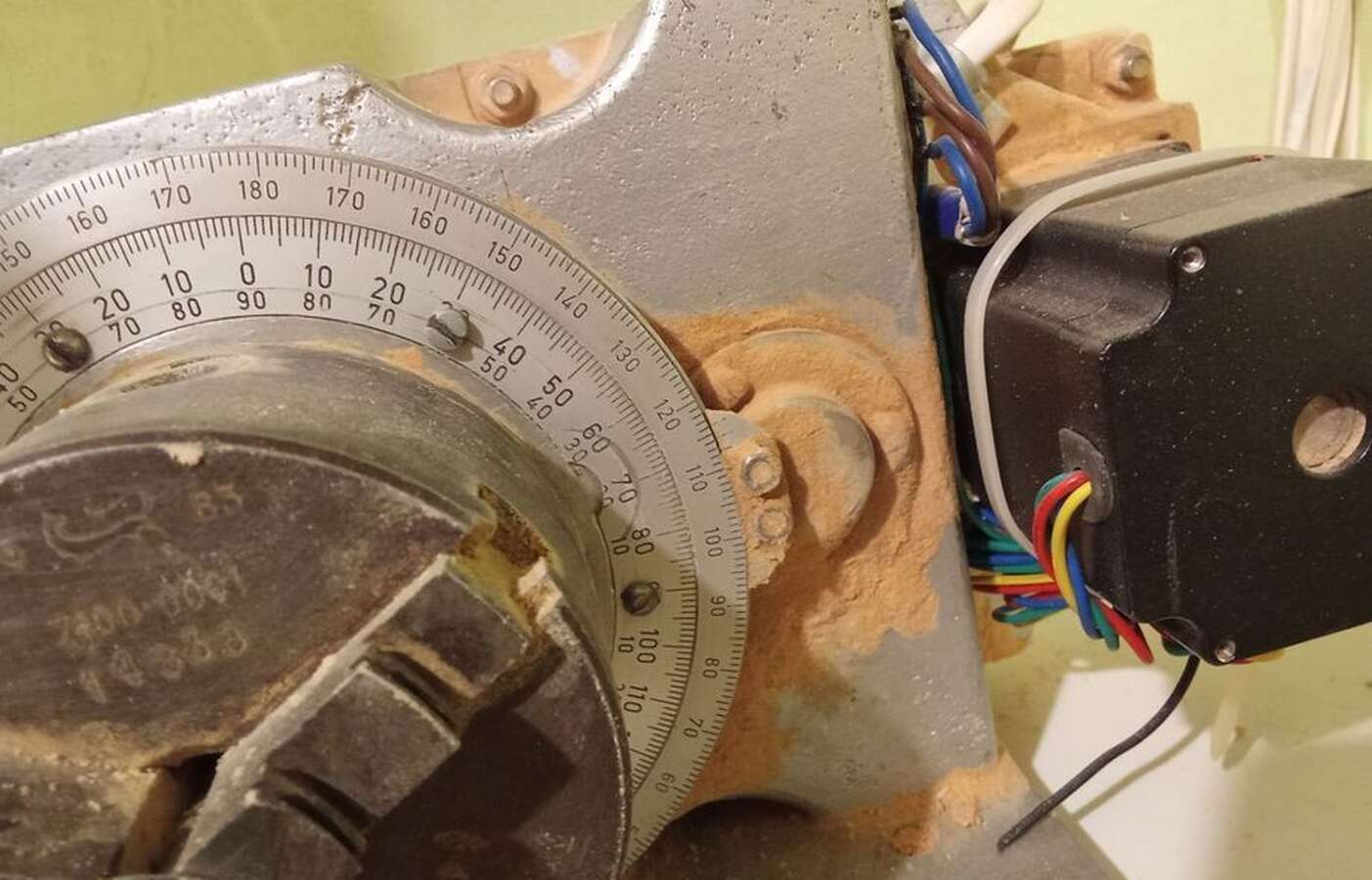 Фрезерный станок с ЧПУ по дереву