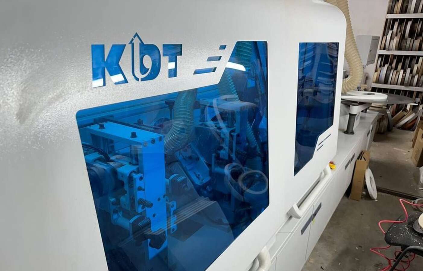 Кромкооблицовочный станок KDT KE-655JS