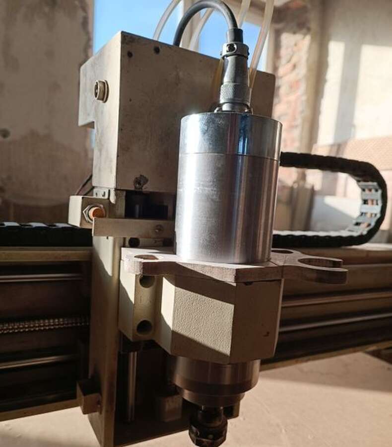 Станок фрезерно-гравировальный ЧПУ Bronko SD-1212
