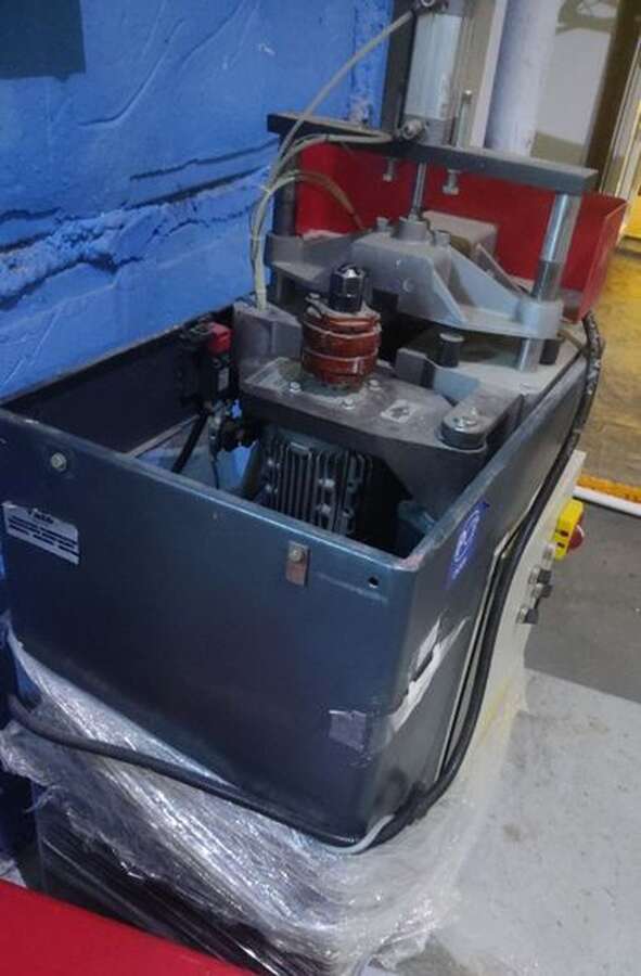 Автомат для зачистки углов профиля ПВХ Fimtec WP-OF1/F