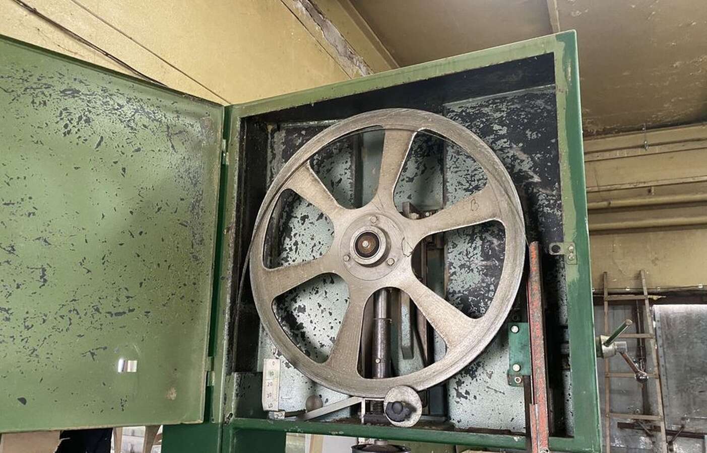 Ленточнопильный станок Bauerle BS 700