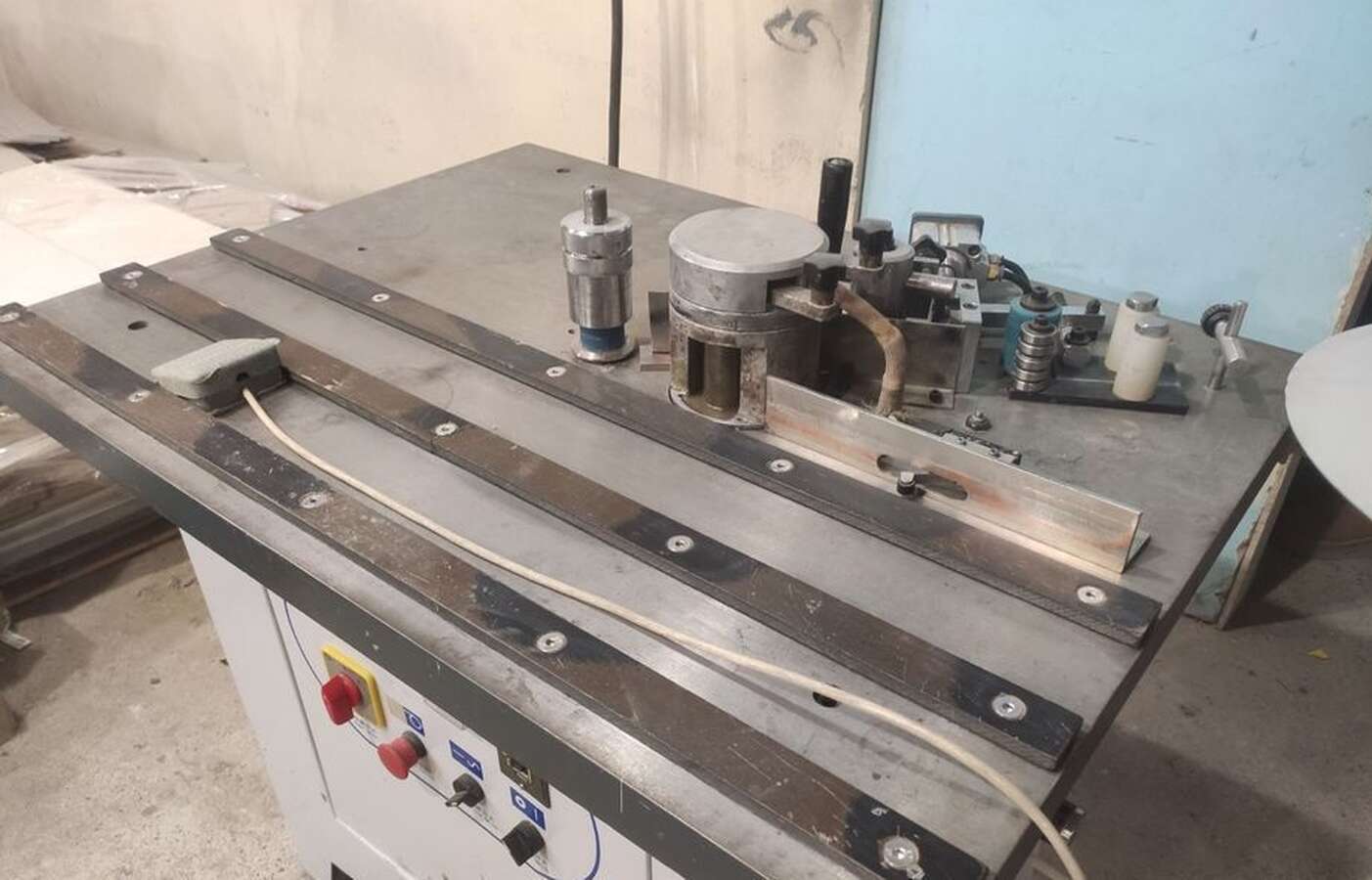 Станок кромкооблицовочный BJF-505W