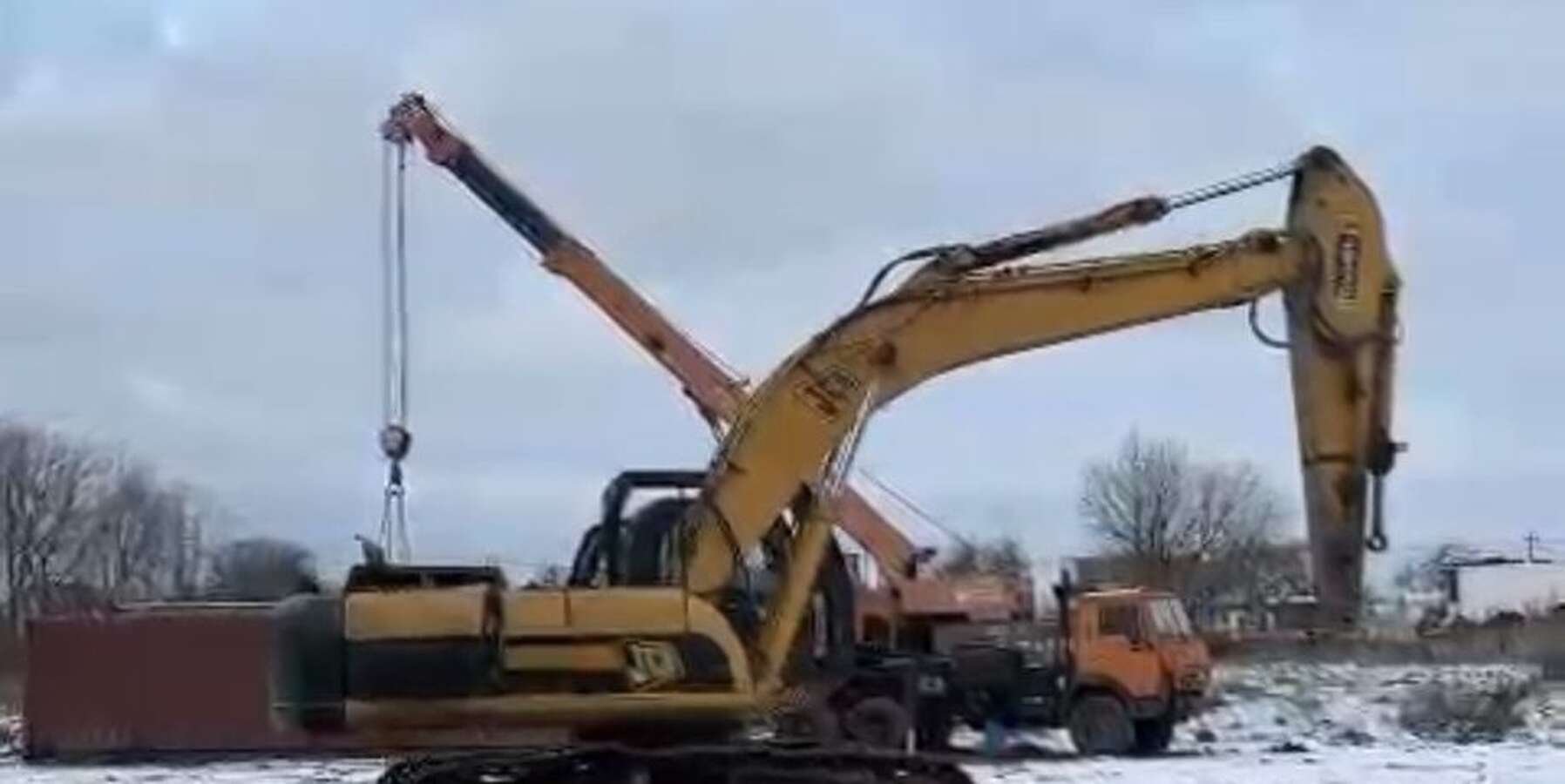 Гусеничный экскаватор JCB 330