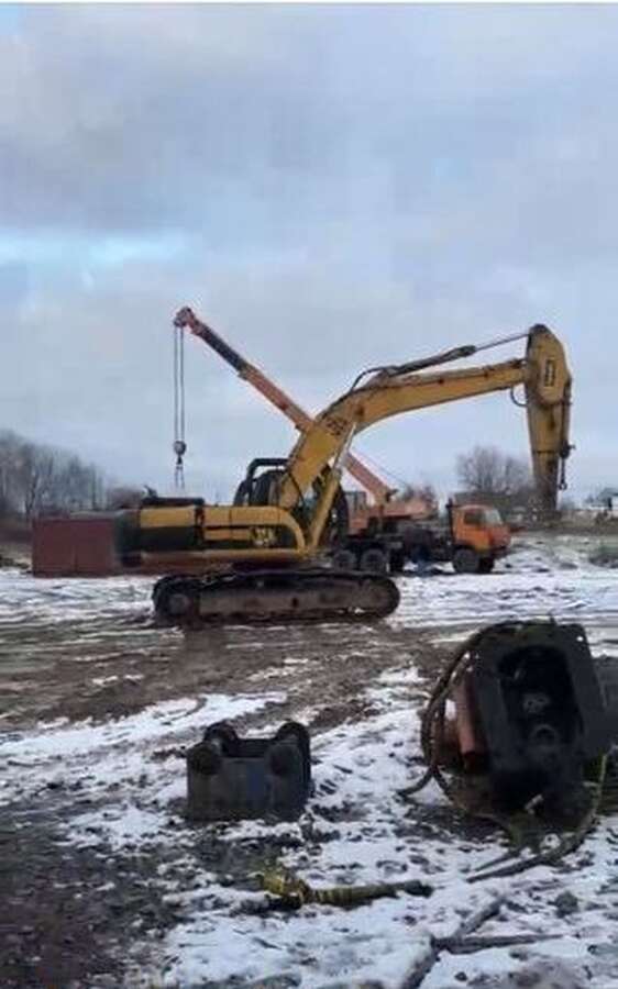 Гусеничный экскаватор JCB 330