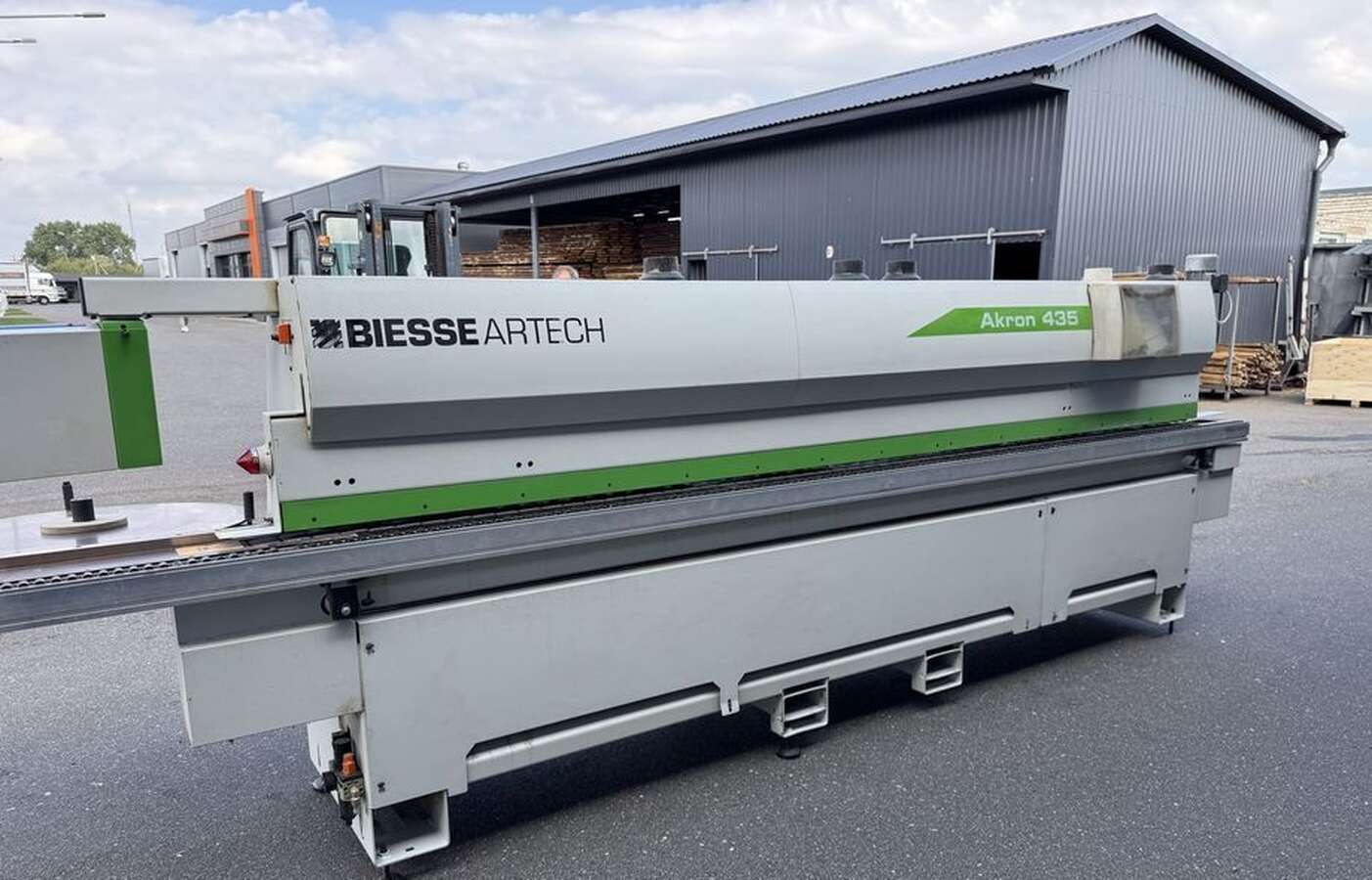 Кромкооблицовочный станок BIESSE AKRON 435