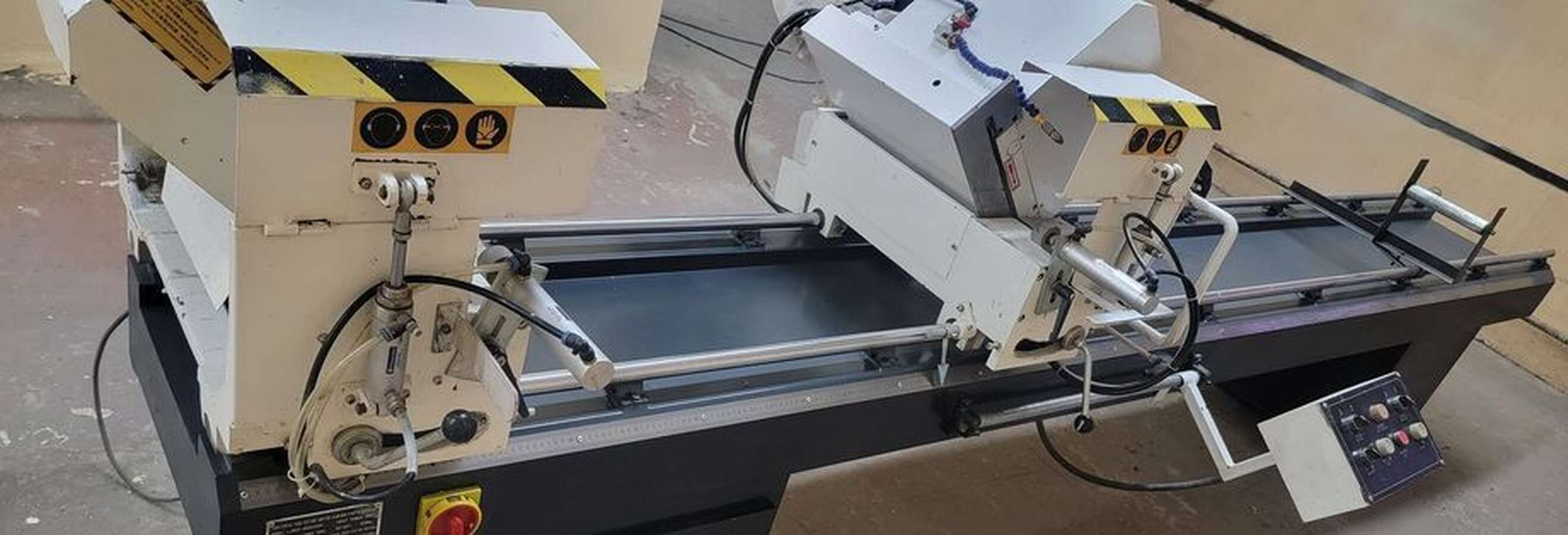 Отрезной станок для профиля LJB05-400X3500