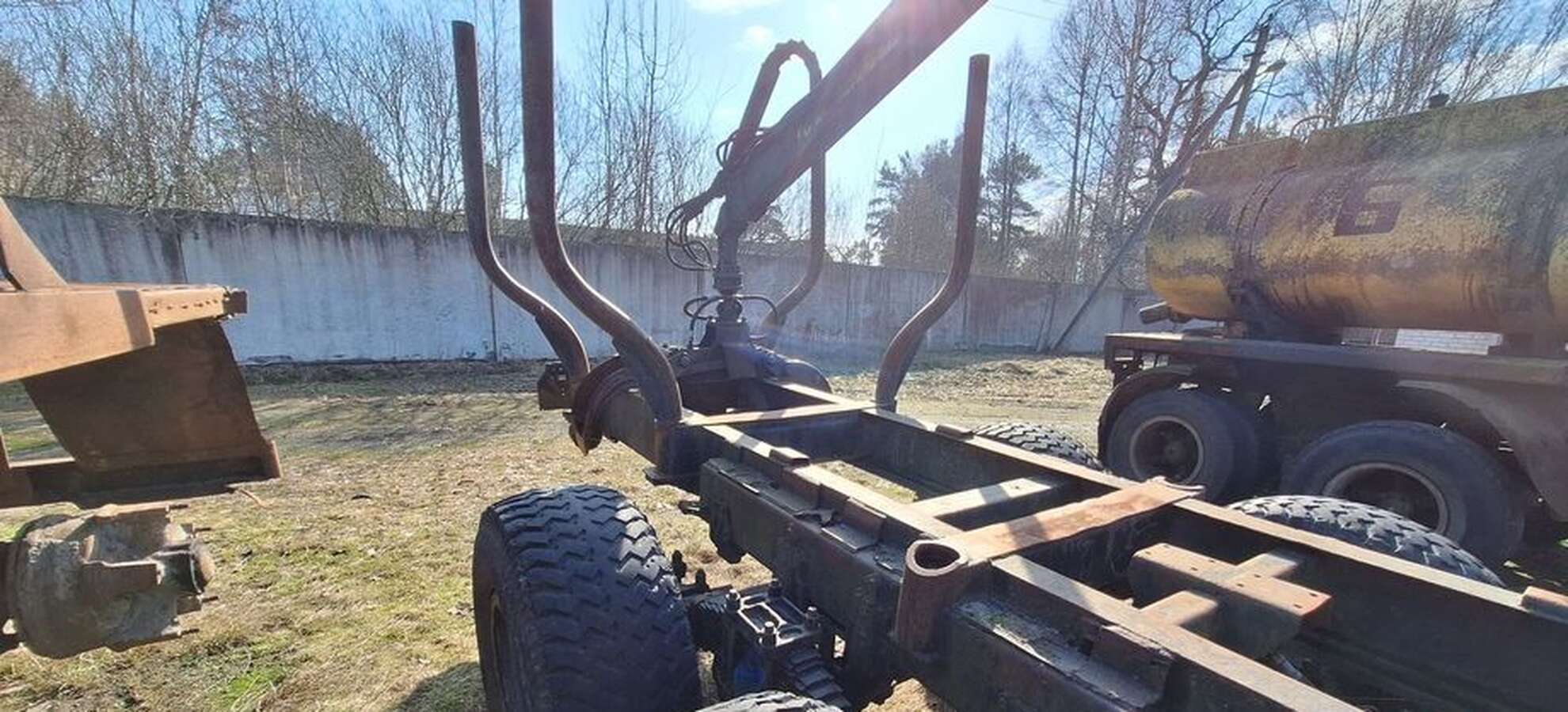 Полуприцеп Forestry Crane Primero 3967