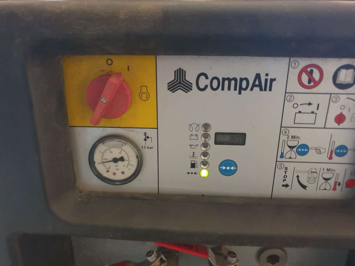 Компрессор винтовой с дизельным приводом CompAir C50