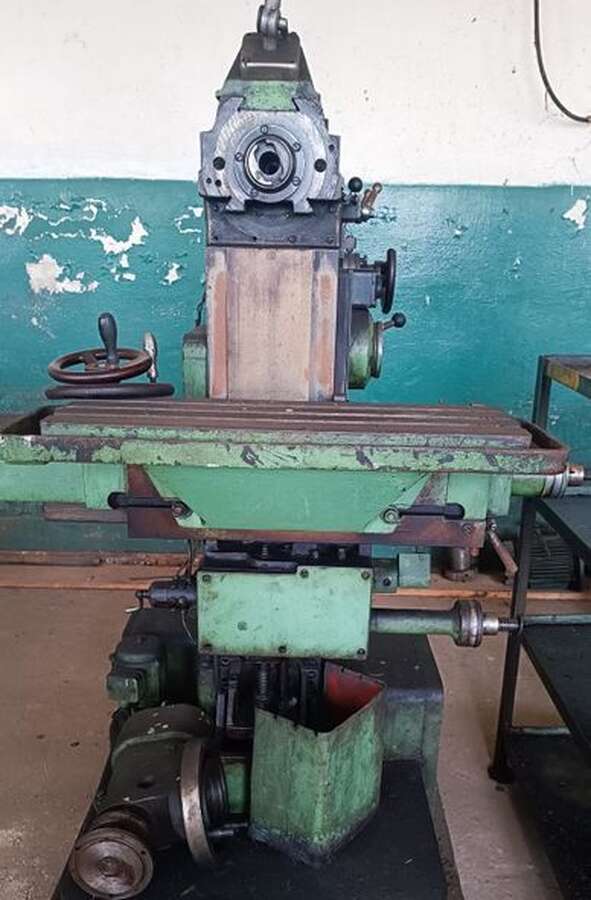 Станок фрезерный универсальный 675П