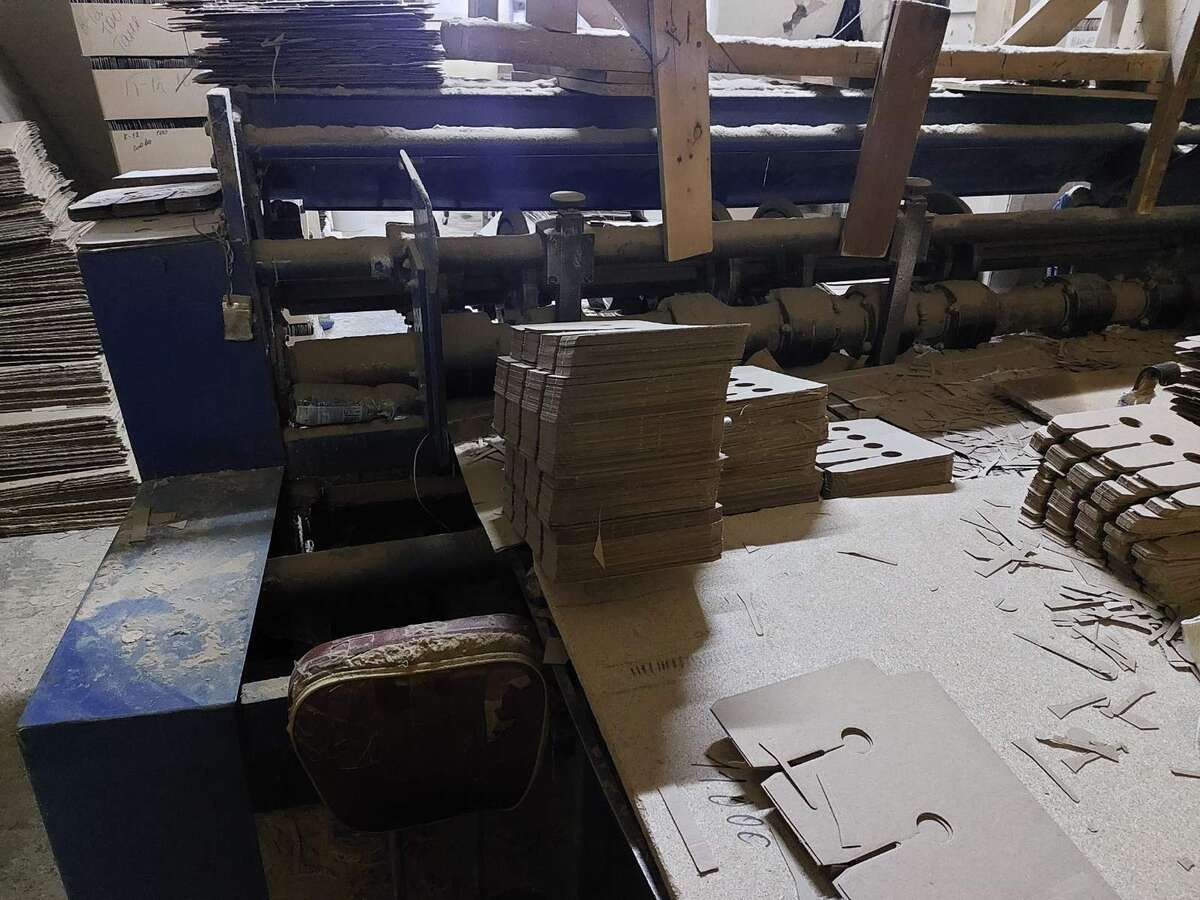 Станок просекательно-рилевочный слоттер МТ-95