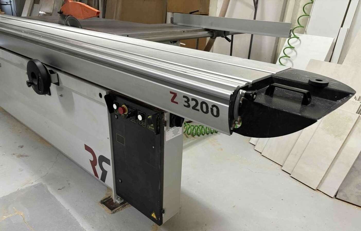 Форматно-раскроечных станок Robland Z-3200
