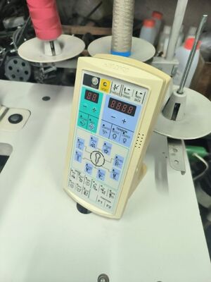 Петельная швейная машина Juki MEB-3200SS с глазком