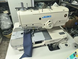 Петельная швейная машина Juki MEB-3200SS с глазком