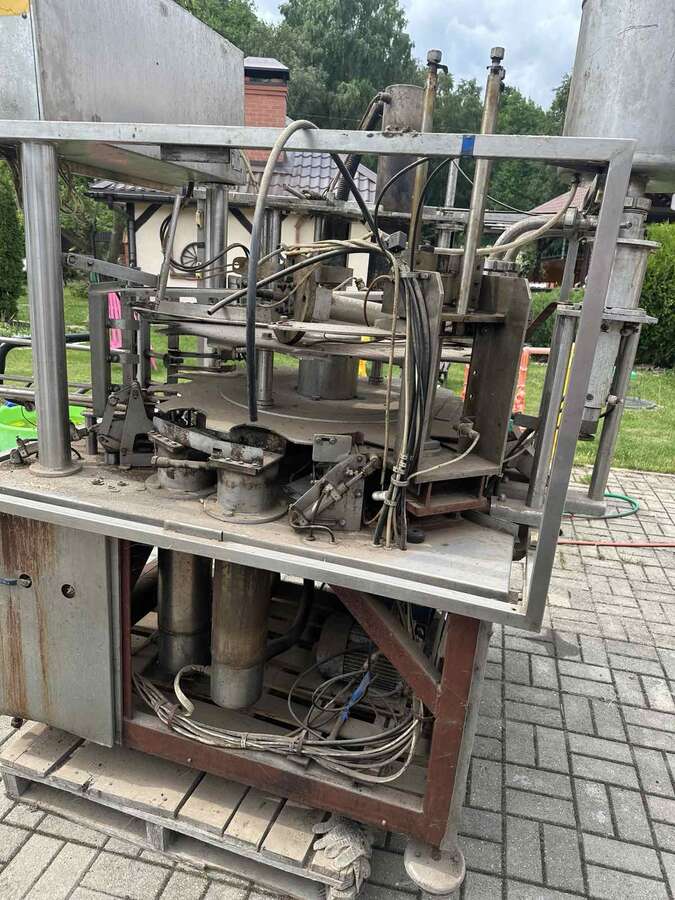 Автомат для розлива и упаковки Я1-ОРП-1