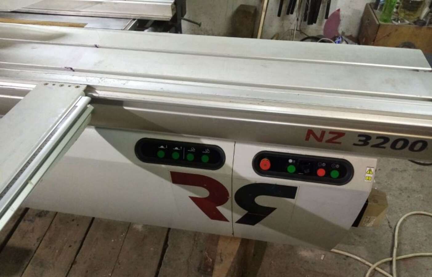 Форматно-раскроечный станок Robland NZ 3200