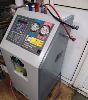 Установка для заправки автокондиционеров GRUNBAUM AC3000N