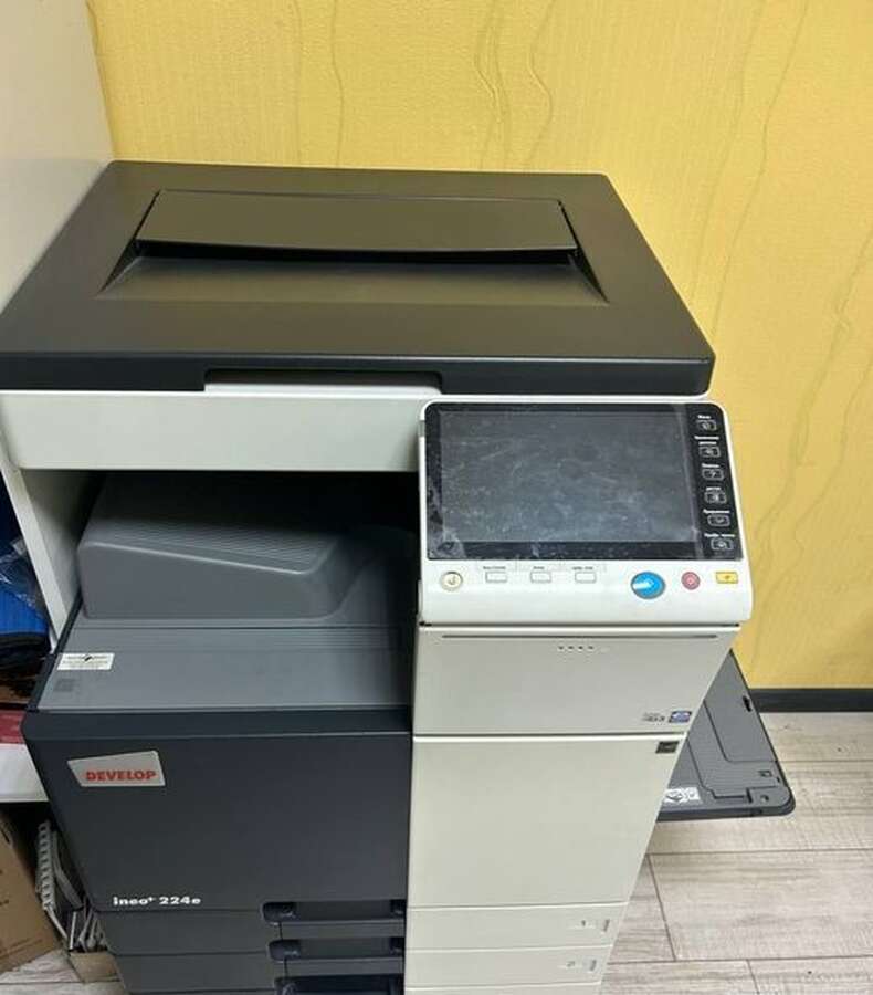 МФУ цветное Konica Minolta bizhub C224