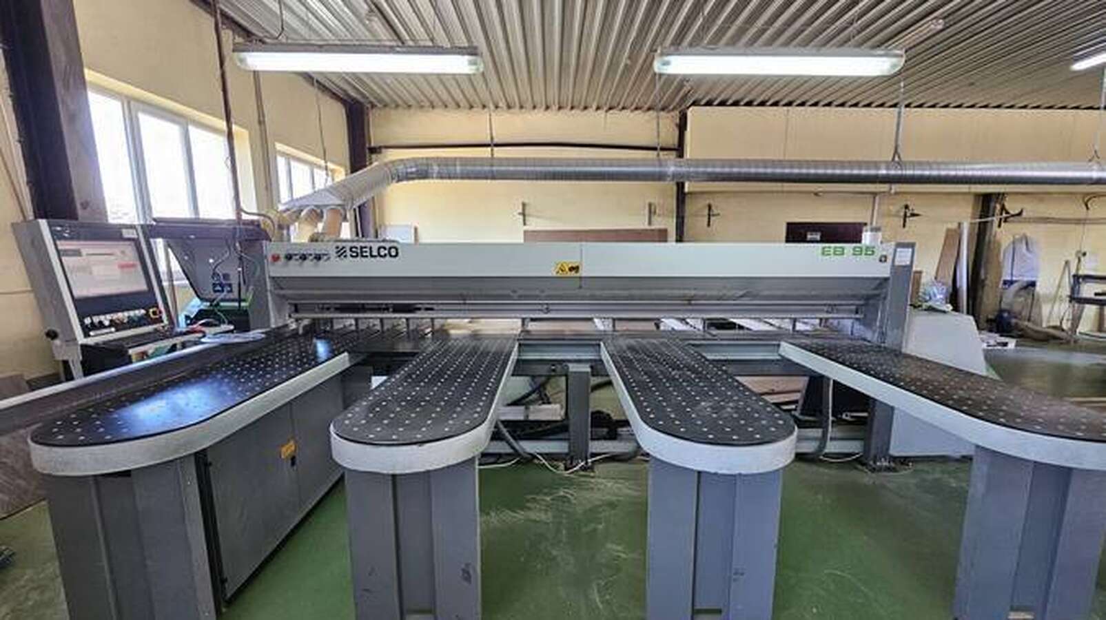 Форматно-раскроечный станок SELCO EB95-PANEL SAW Biesse