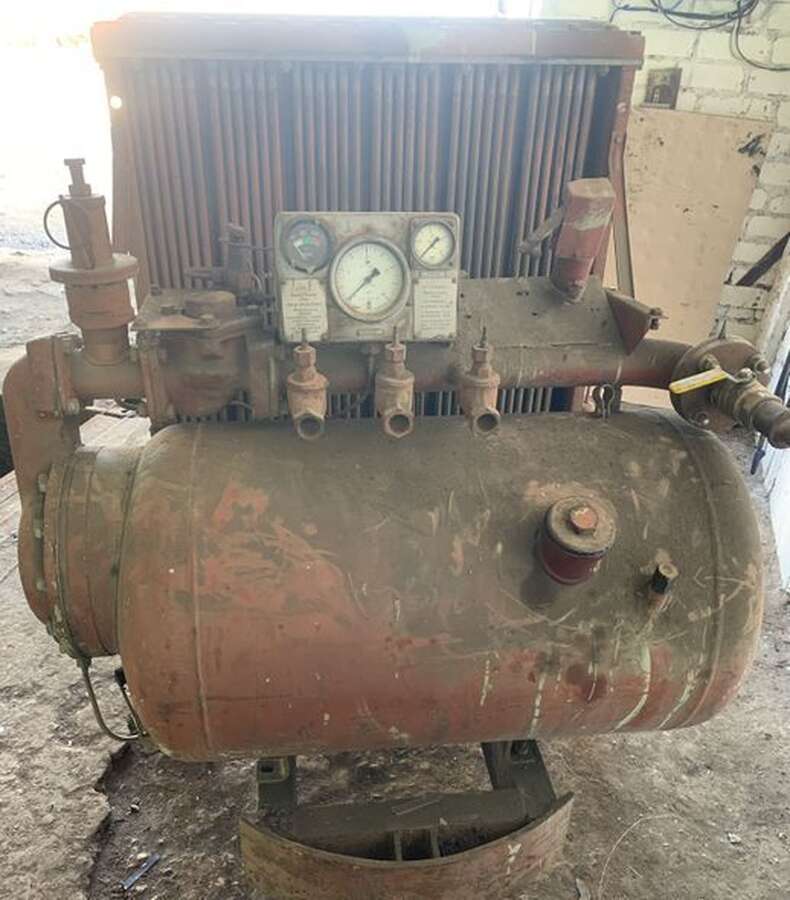 Компрессор винтовой ЗИФ -5,5 ШВ
