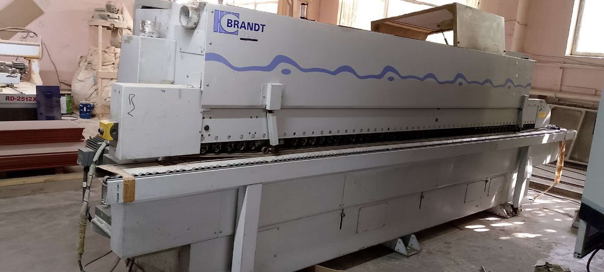 Кромкооблицовочный станок Brandt KDF 550