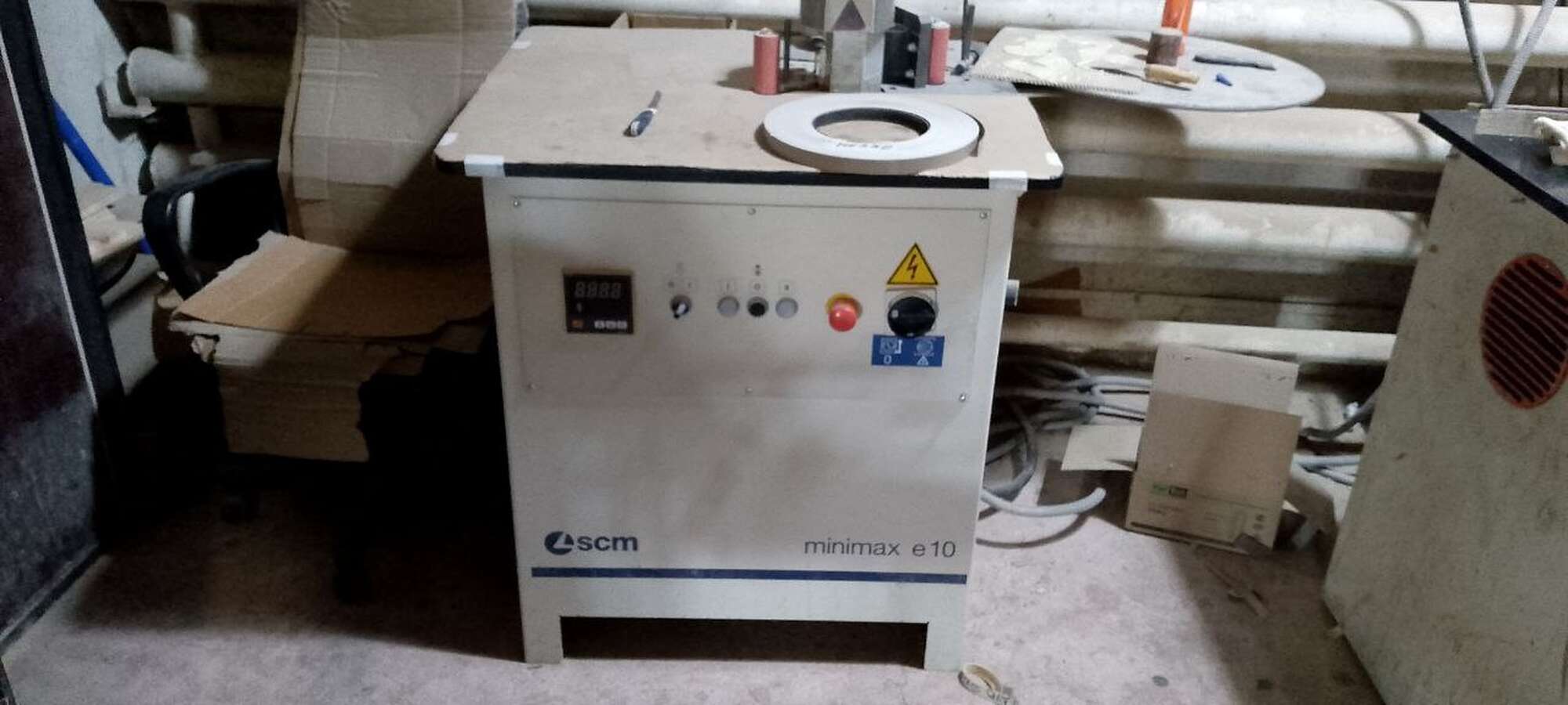 Станок кромкооблицовочный позиционный SCM E10