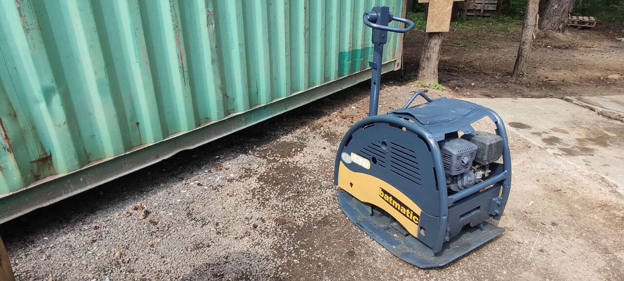 Виброплита бензиновая реверсивная Batmatic CR5570