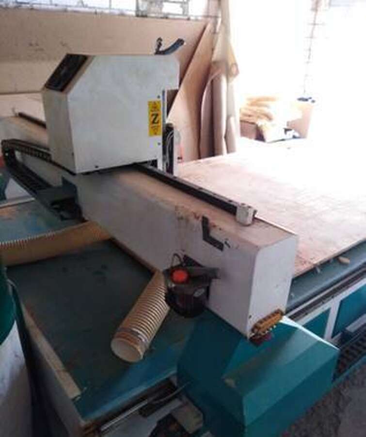 Фрезерно-гравировальный станок с ЧПУ 1520 CNC Router