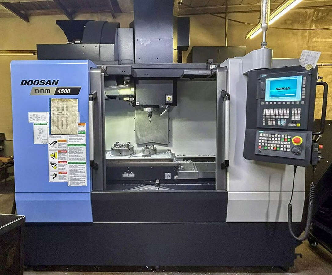 Фрезерный станок с ЧПУ DOOSAN DNM 4500 2018г.в.