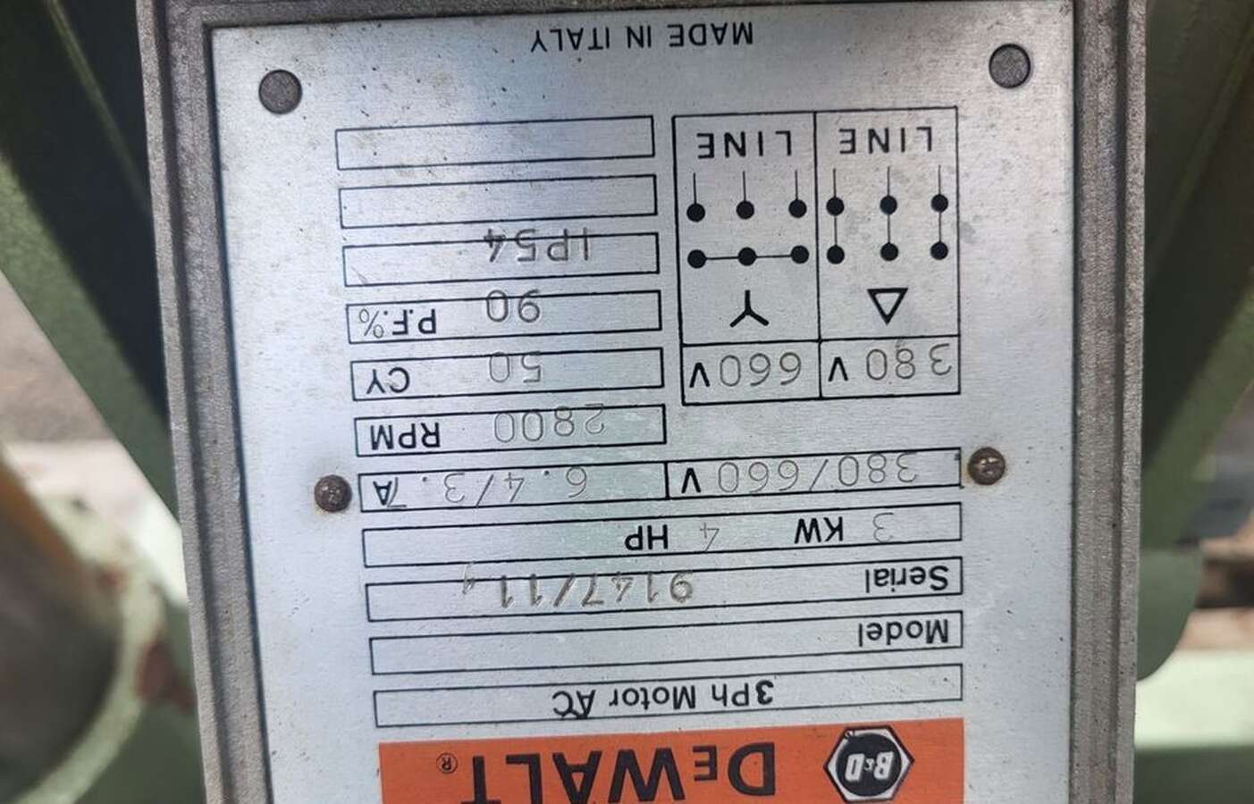 Пила радиальная DeWalt