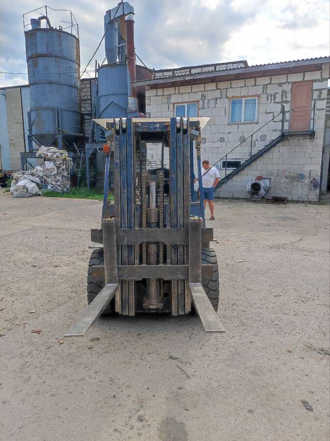 Погрузчик Komatsu FD 40