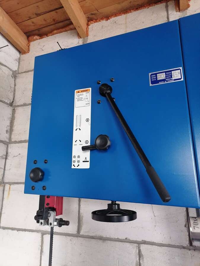 Ленточнопильный станок SBW-6300