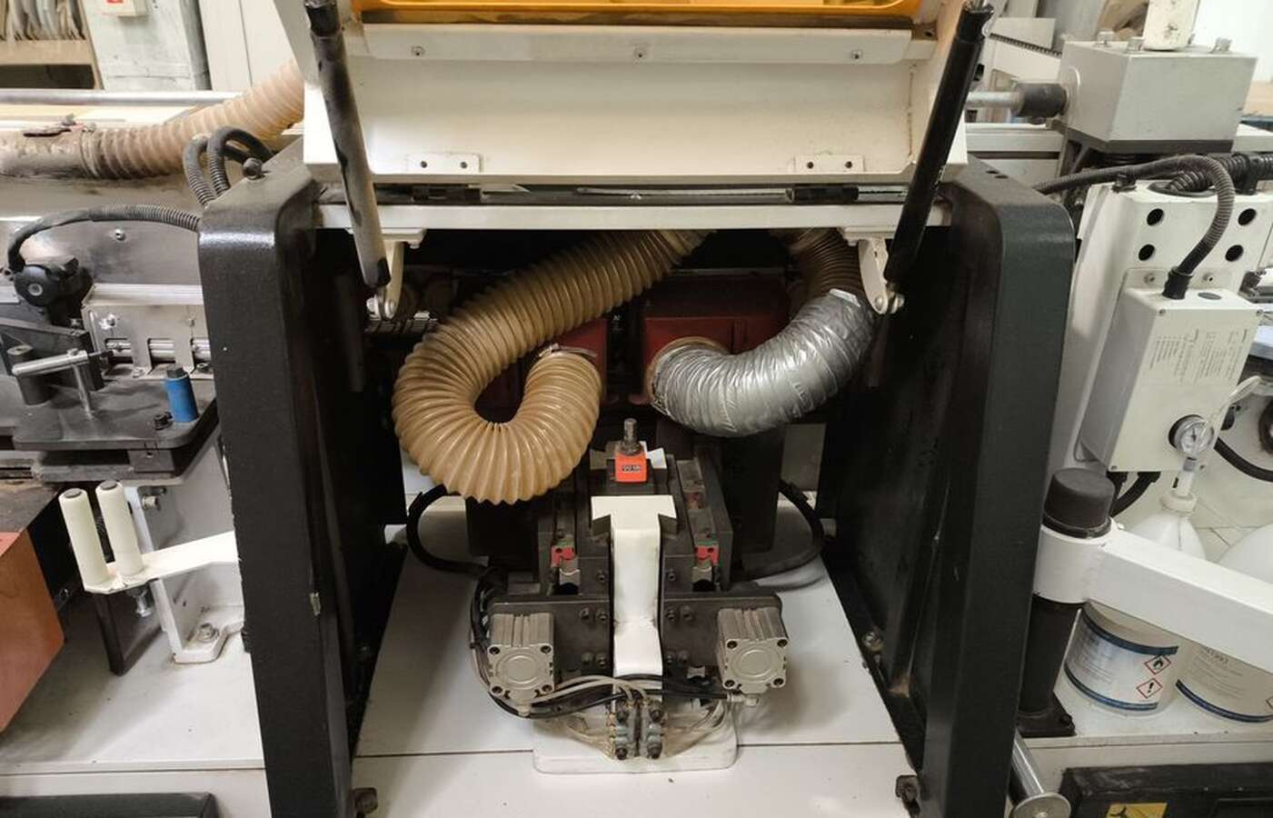 Кромкооблицовочный станок Nanxing NB6JQ