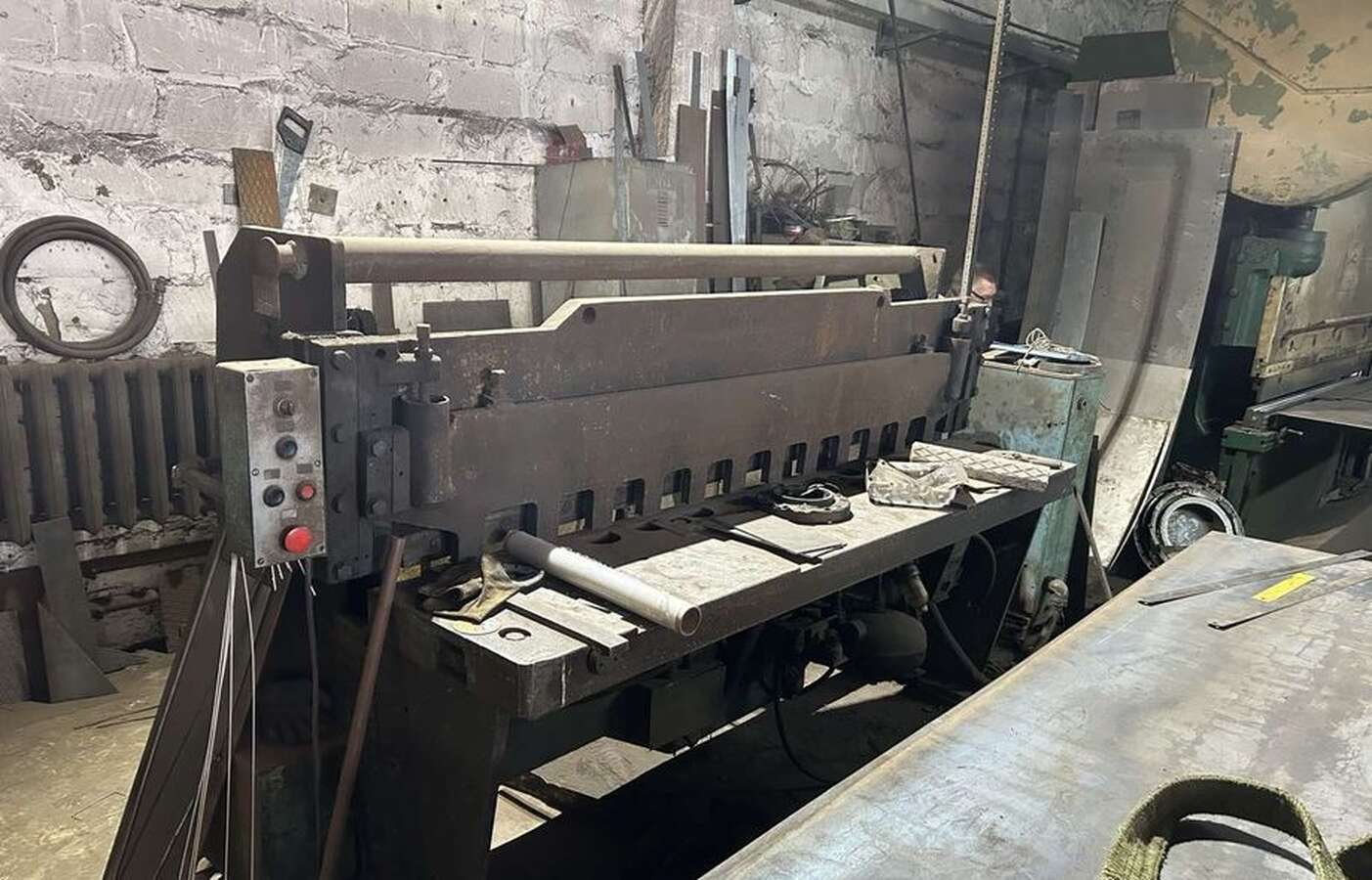 Ножницы гильотинные кривошипные НД3318