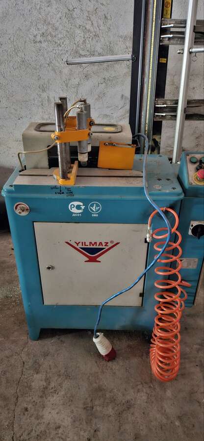 Торцефрезерный станок Yilmaz KM 213