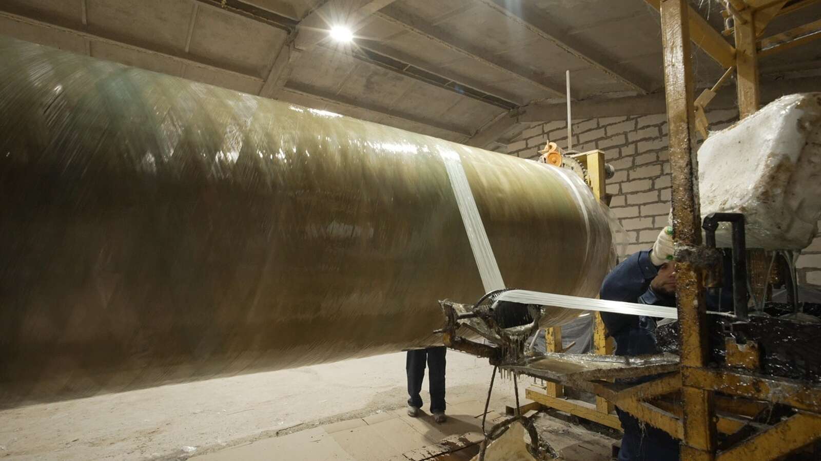 Станок для производства стеклопластиковых емкостей