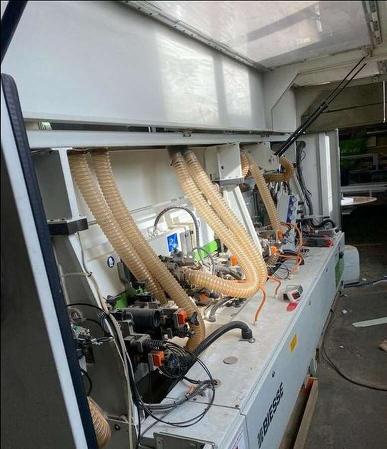 Кромкооблицовочный станок Biesse JADE 240