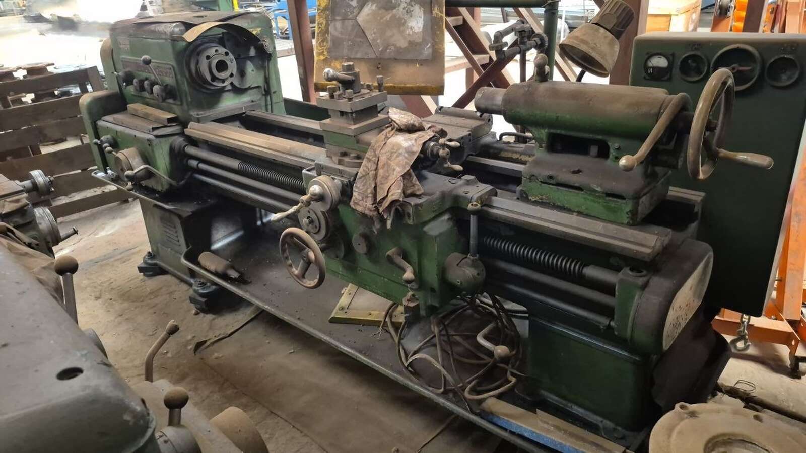 Станок токарно-винторезный 1К625