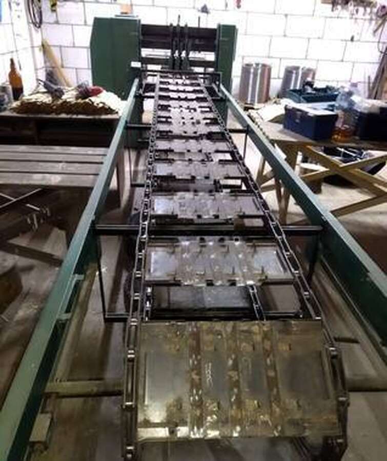 Станок для изготовления днища ящика Corali M-64