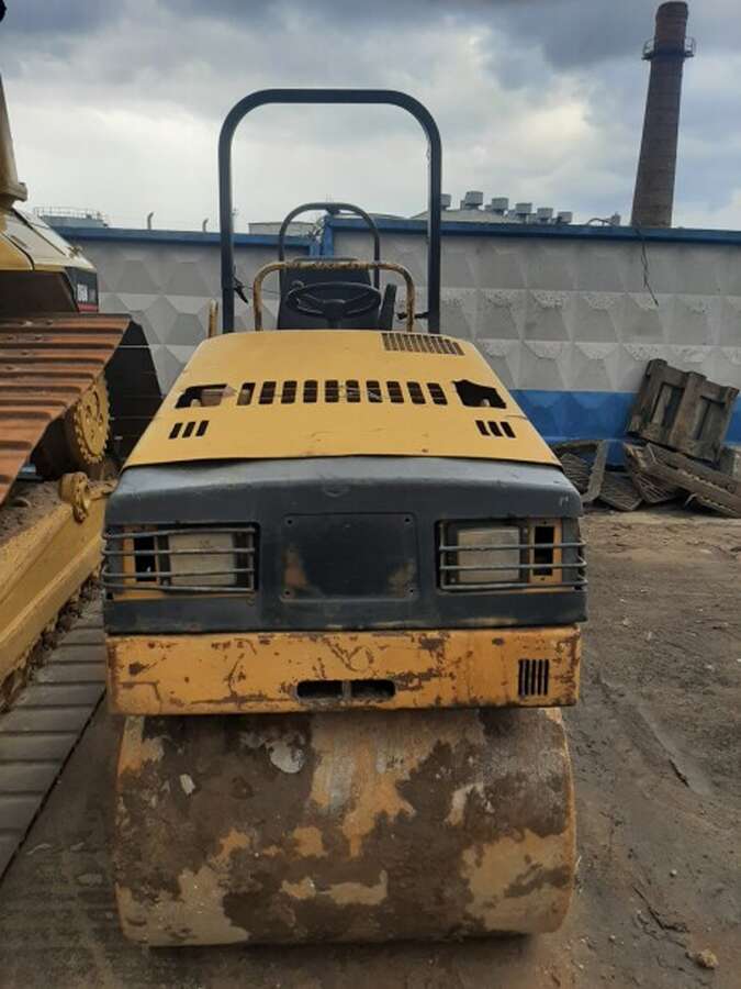 Каток Caterpillar CB 214 С