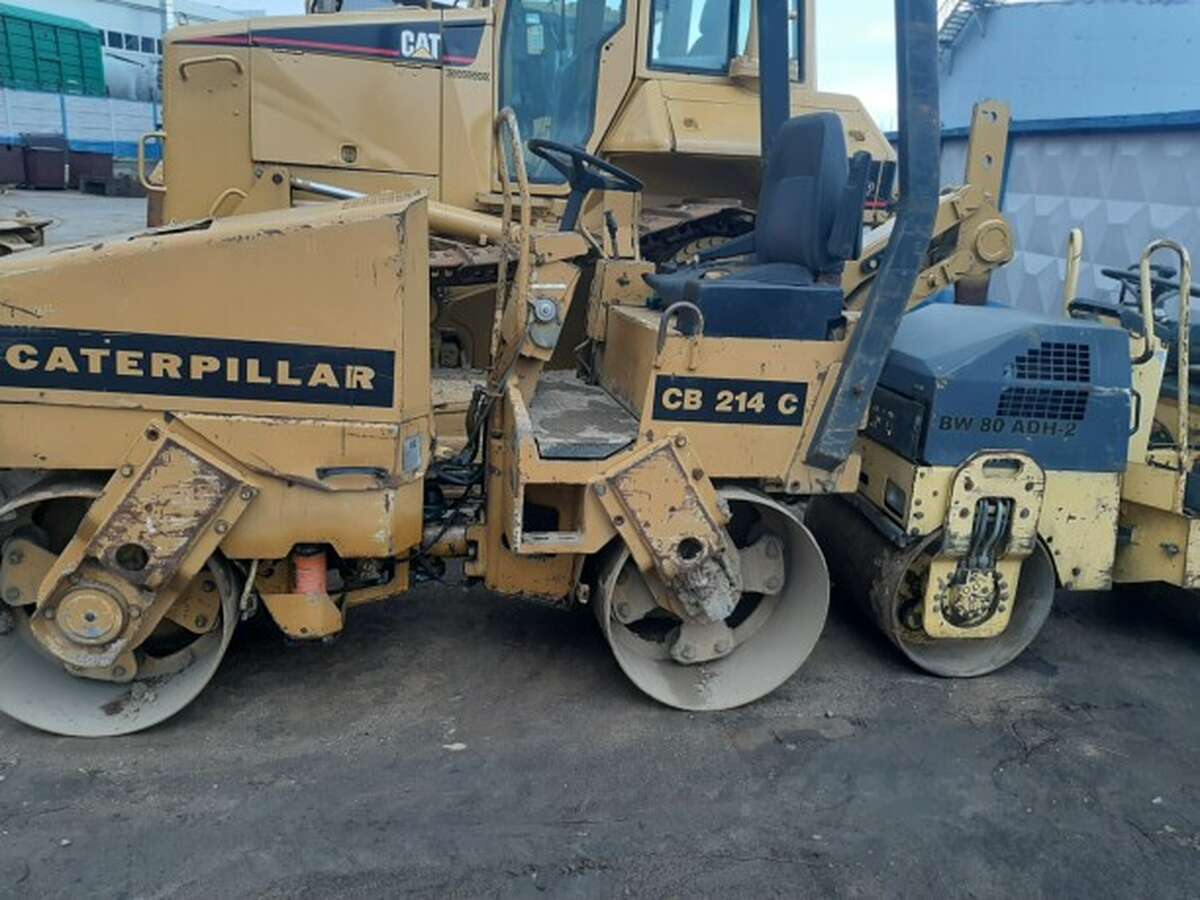 Каток Caterpillar CB 214 С