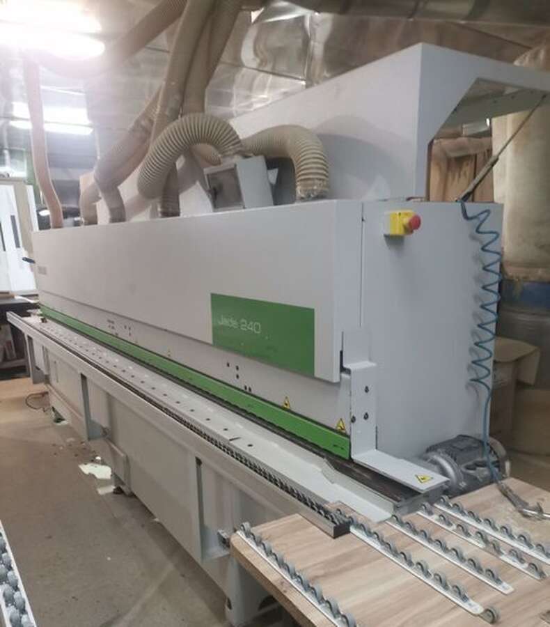 Кромкооблицовочный станок JADE 240-A – BIESSE