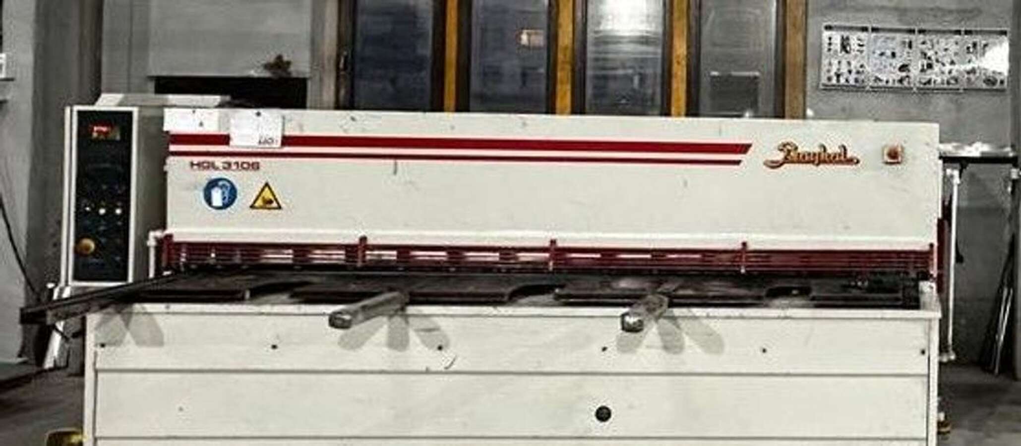 Гильотинный ножницы Baykal HGL 3106 NC
