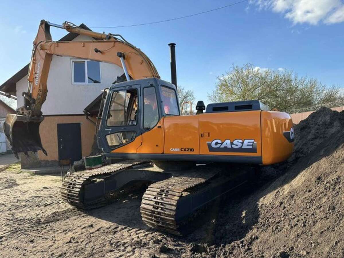 Гусеничный экскаватор CASE CX 210