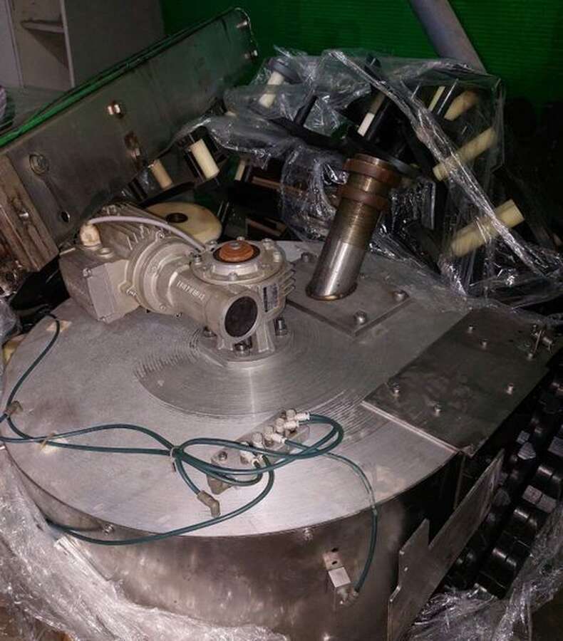 Укупорочный автомат ММ4