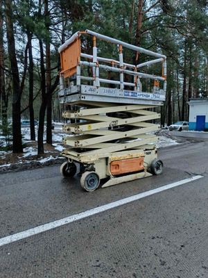 Ножничный подъемник JLG 3246 ES