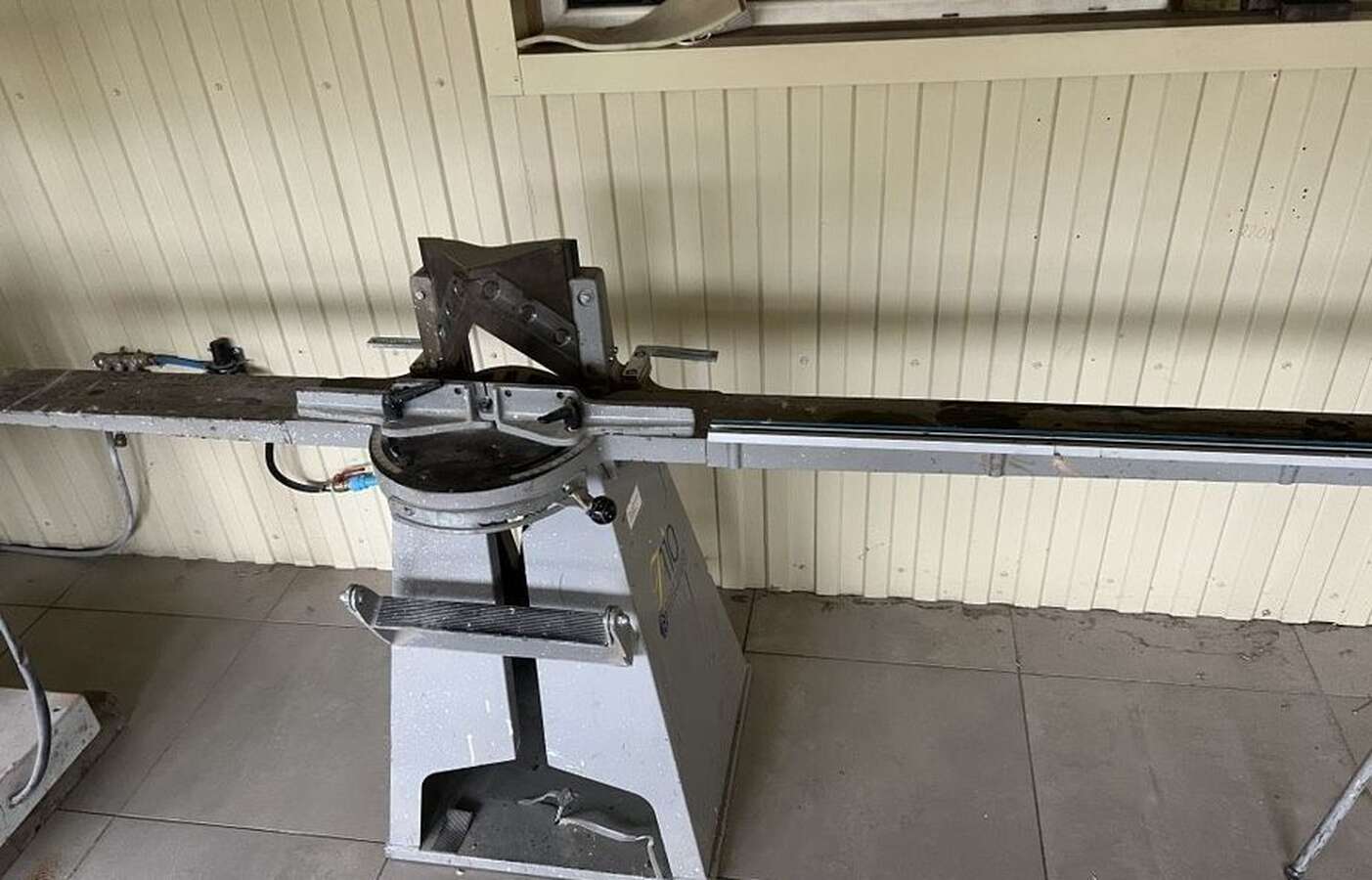 Станок для резки штапика Valiani 110